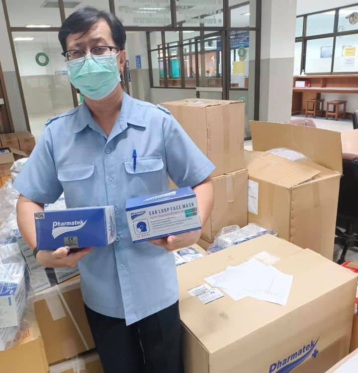 ห่วงใยบุคลากรทางการแพทย์ ส่งมอบหน้ากากอนามัย